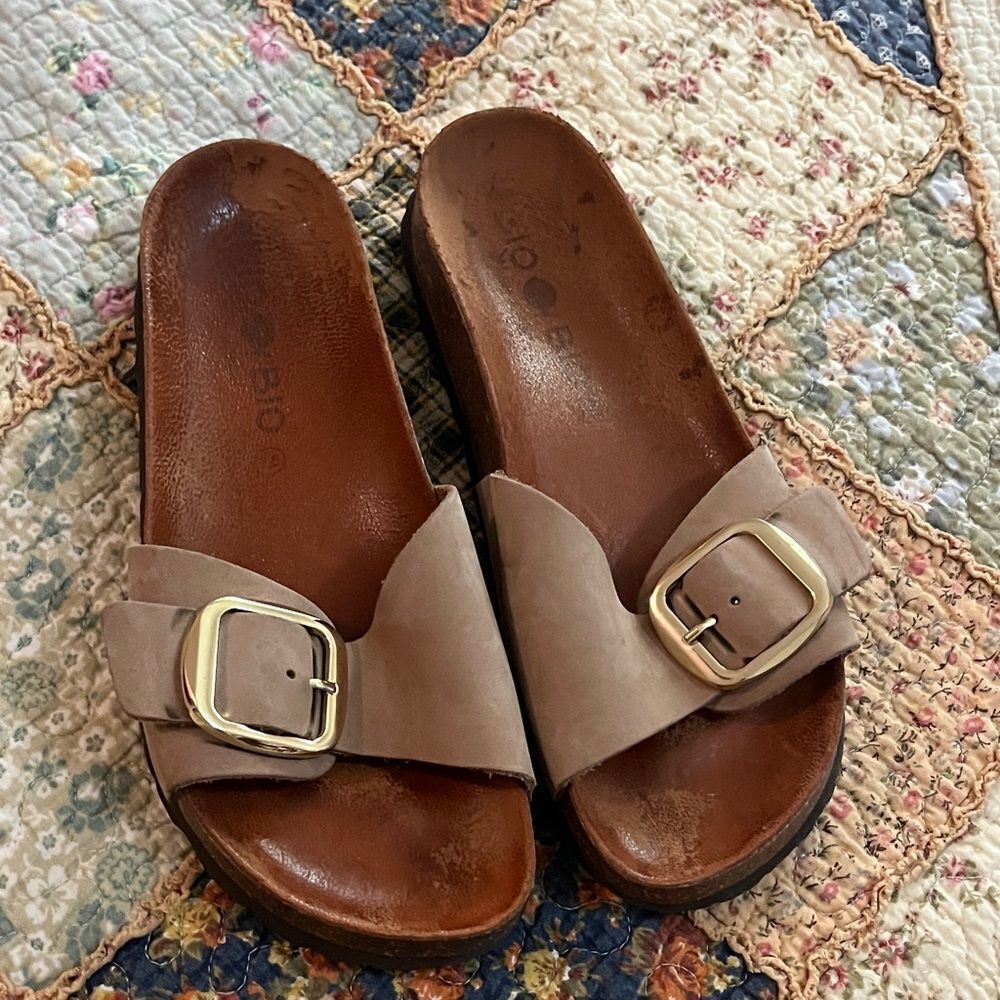 BioBio sandals - Picture 1 of 5